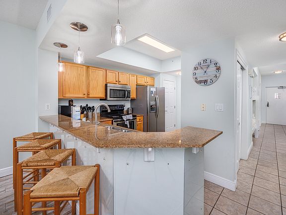 5th image of 590 Santa Rosa Blvd Unit 104