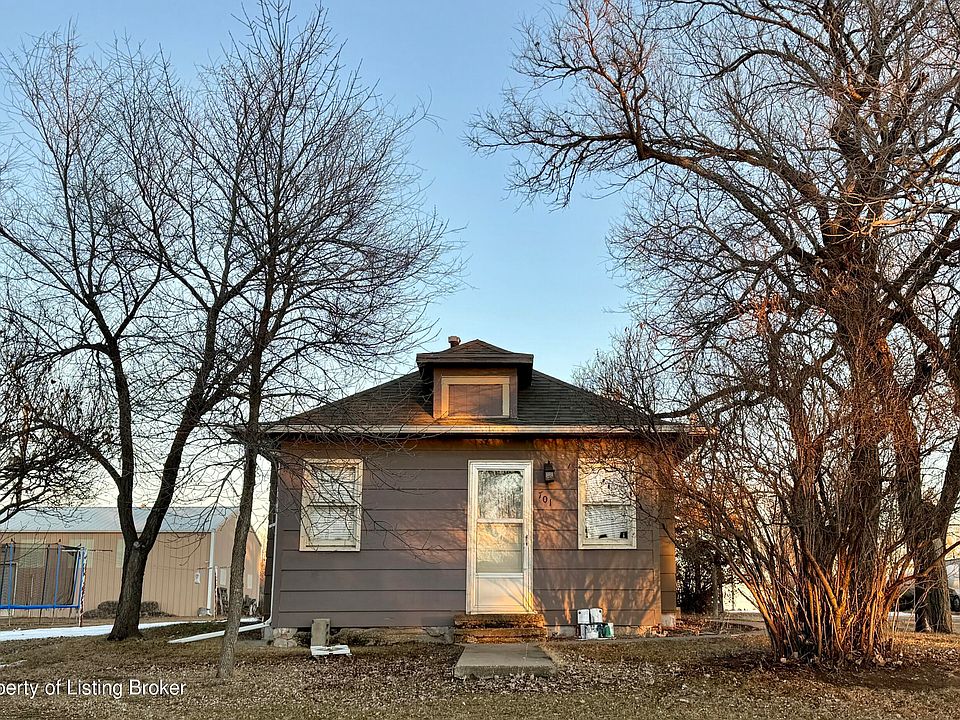 1st image of 701 4th Ave E