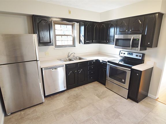 2nd image of 1003 Wedgewood Dr