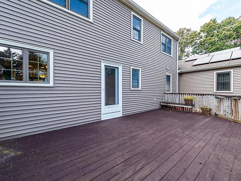 131 Hemlock Dr — Photo 36