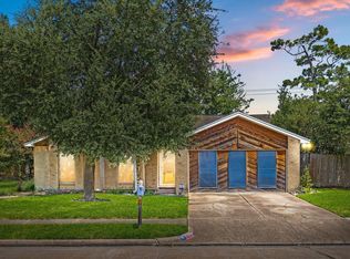 1346 Castle Glen Dr, Houston, TX 77015