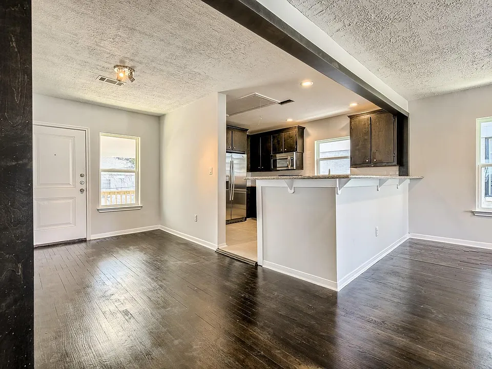 519 W Clay St #2