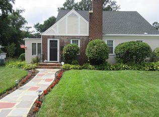 7 Oak St, Freehold, NJ 07728