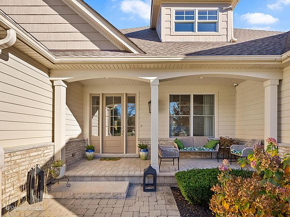 4th image of 8363 Waterview Ct