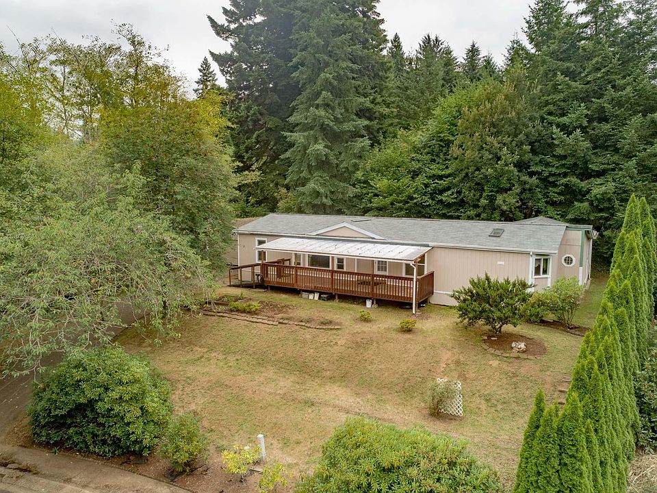 1st image of 1109 NE Canyon Dr