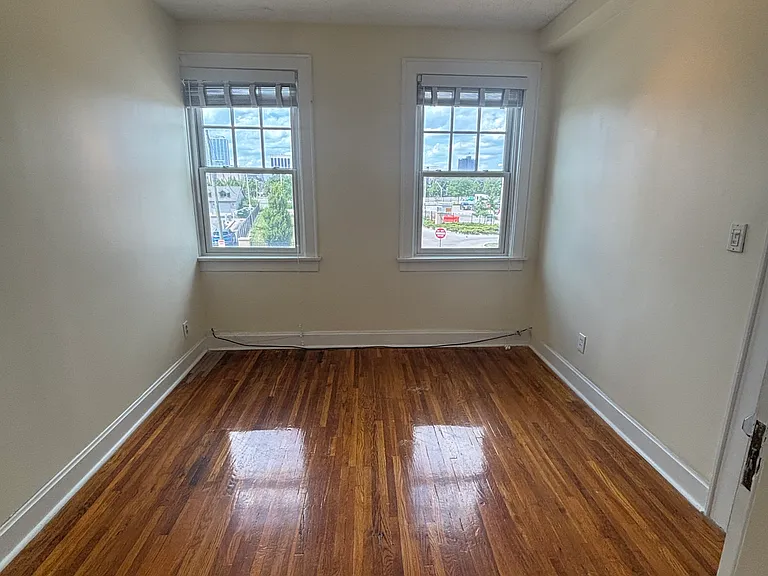 233 1/2 E Livingston Ave #1 — Photo 10