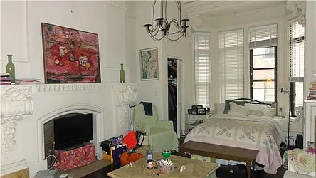 Rented by R New York