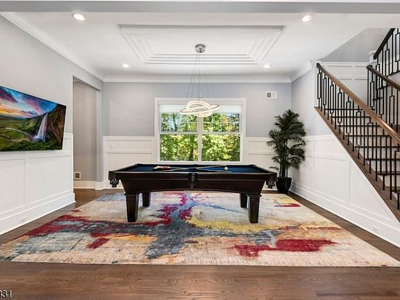 3rd image of 6 N Hillside Ave