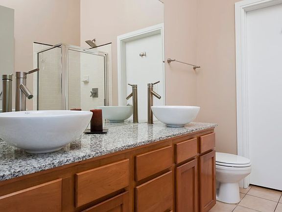 4th image of 2441 N Broadway Unit 304