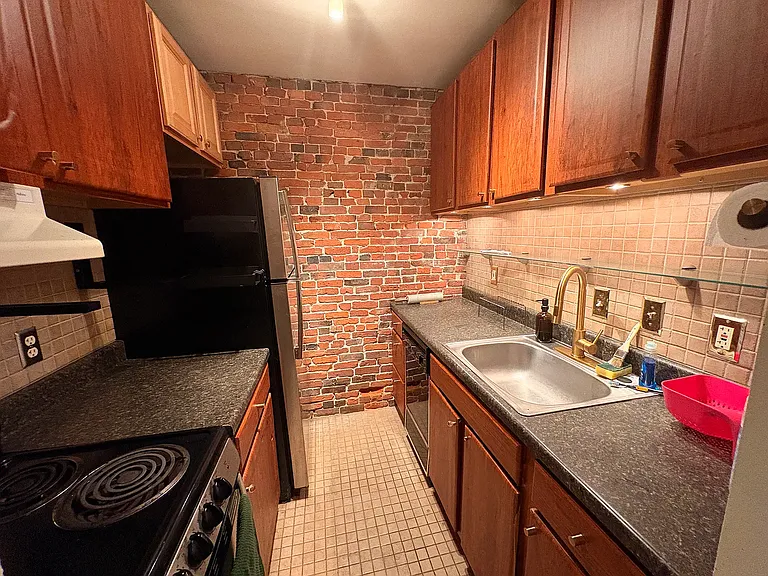 601 Tremont St #1 — Photo 3