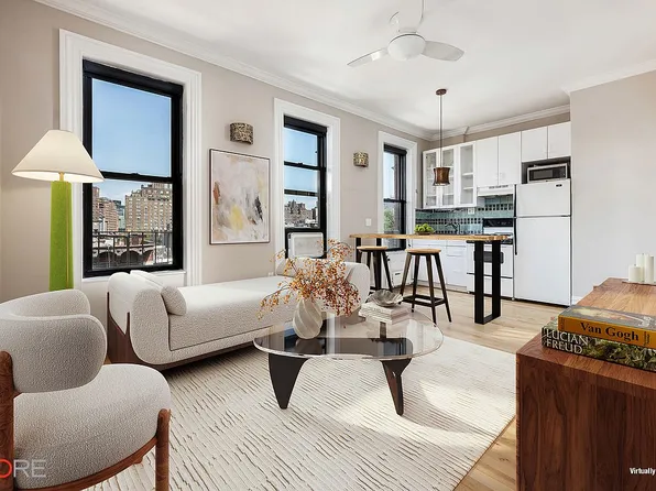 96 Perry St APT B21a, New York, NY 10014