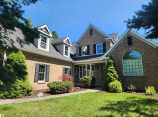 4545 S Pine Valley Ct, Suttons Bay, MI 49682