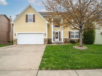 2407 NW Cove Dr, Blue Springs, MO, 64015