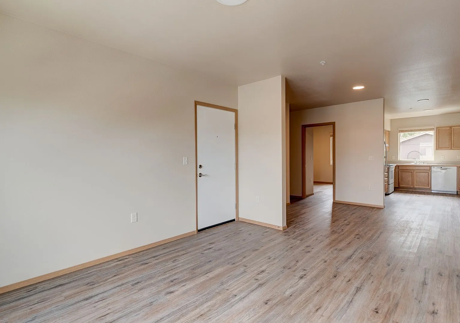 M1250 - Park Terrace Apartments — Photo 3