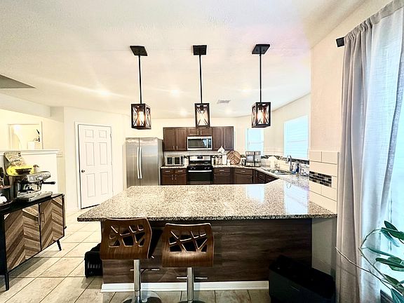 3rd image of 25323 Queens Causeway Ln