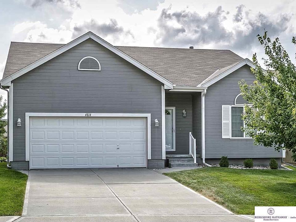 1st image of 4814 S 190th St