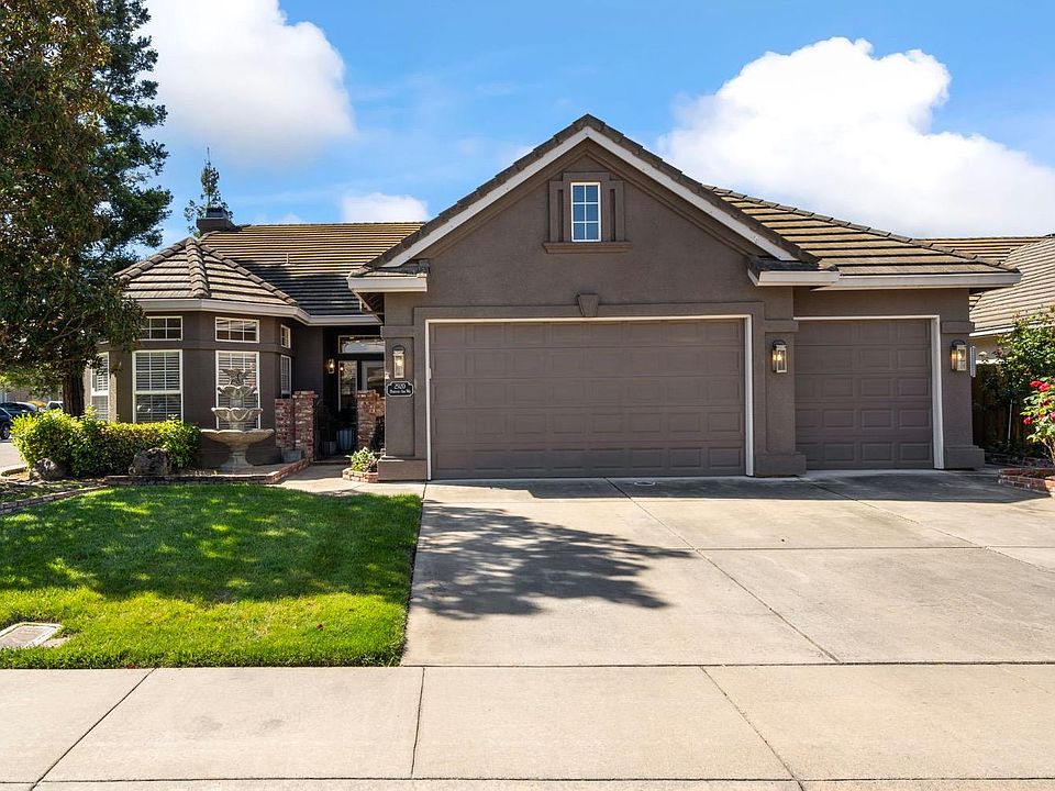 1st image of 2920 Heritage Oak Way