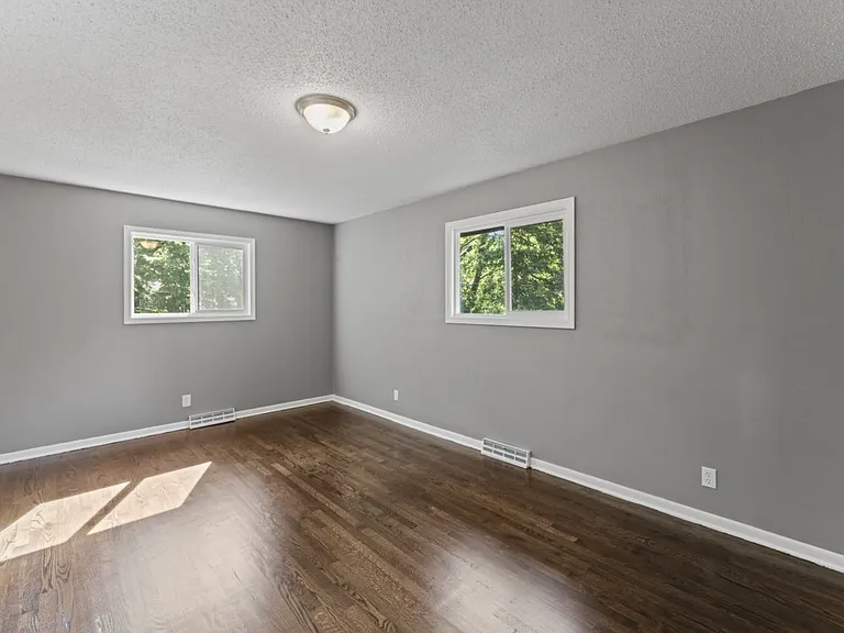 2209 E 125th St — Photo 17