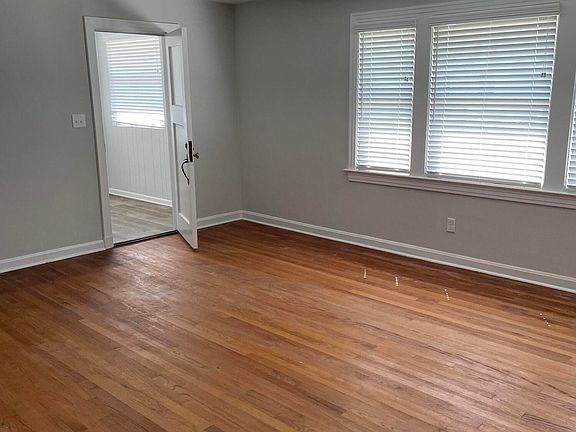 4th image of 3677 WALSH Street