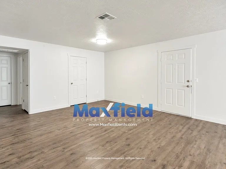 2737 E 750 N #1 — Photo 10