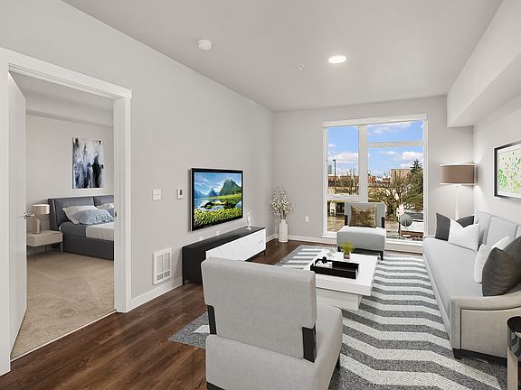 4th image of 1085 103rd Ave NE APT 303