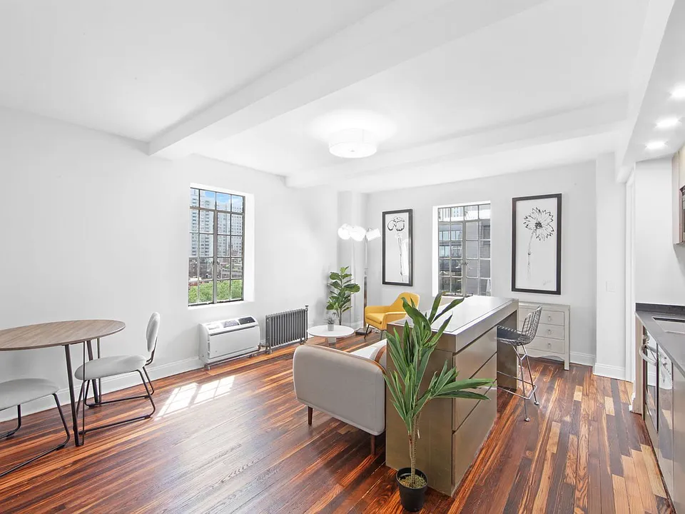 45 Tudor City Pl #1205