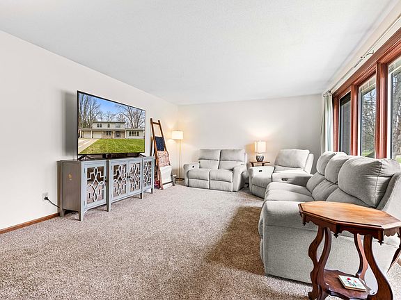 4th image of 125 Buckley Ln