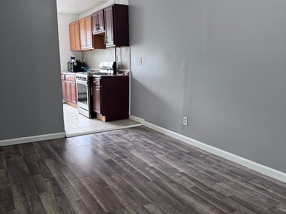 2nd image of 256 Charles Ave Floor 2