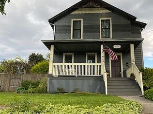 1216 Jackson St, Oregon City, OR