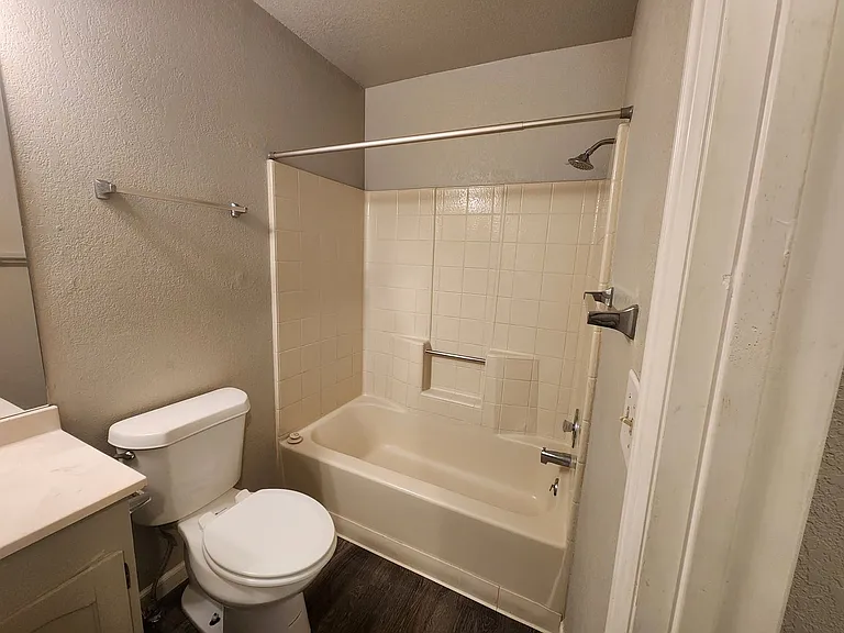 223 N Race St #C — Photo 17
