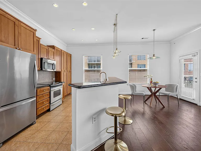 1010 Rosine St #35 — Photo 10