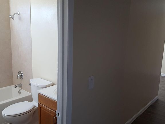 3rd image of 3820 Swift Ave #2