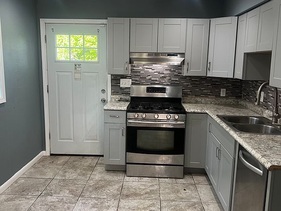 2nd image of 10114 Duke Dr