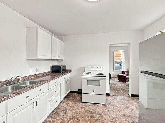 3rd image of 4027 W Sanson Ave