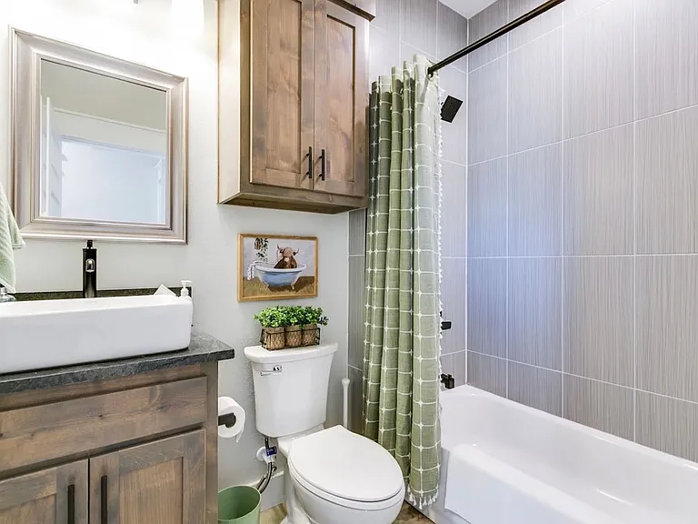 2303 W Beauregard Ave #A — Photo 21
