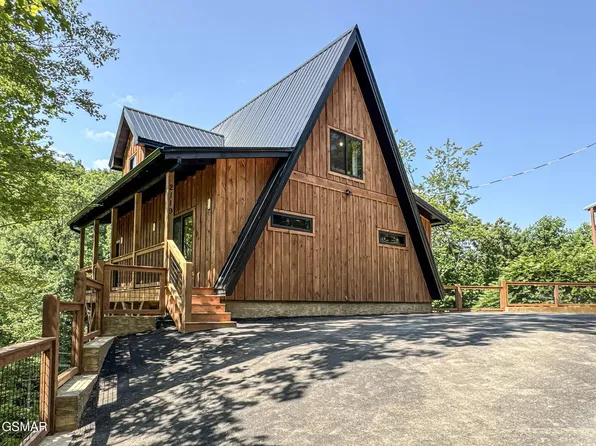 2119 Beach Front Dr, Sevierville, TN 37876