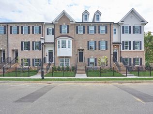 24 Catherine St, Red Bank, NJ 07701