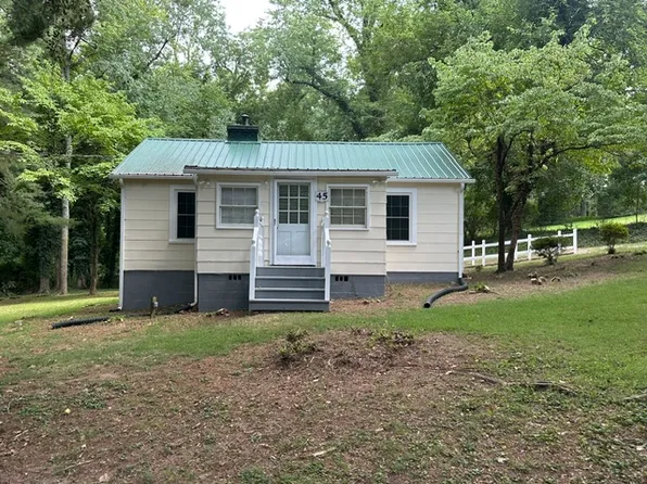 45 Holt St, Chatham, VA 24531