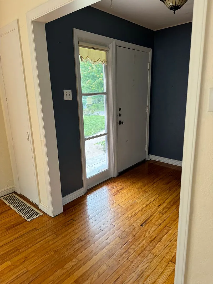 Single Family Home - Available For Rent! — Photo 2