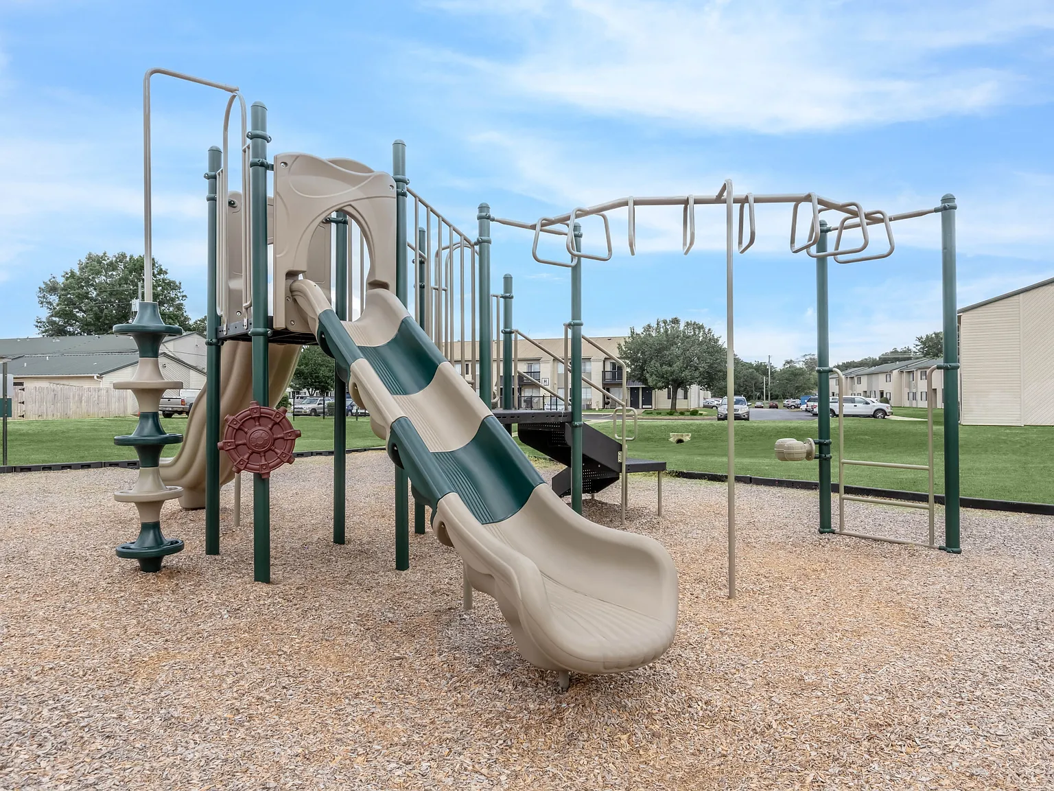 Dover Glen Apartments — Photo 3