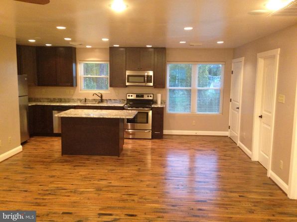 14 Eagleville Rd