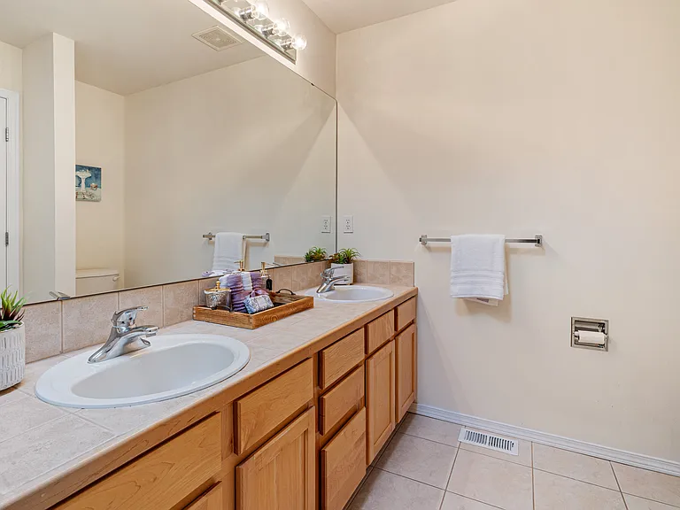 6221 Elizabeth Ave SE — Photo 15