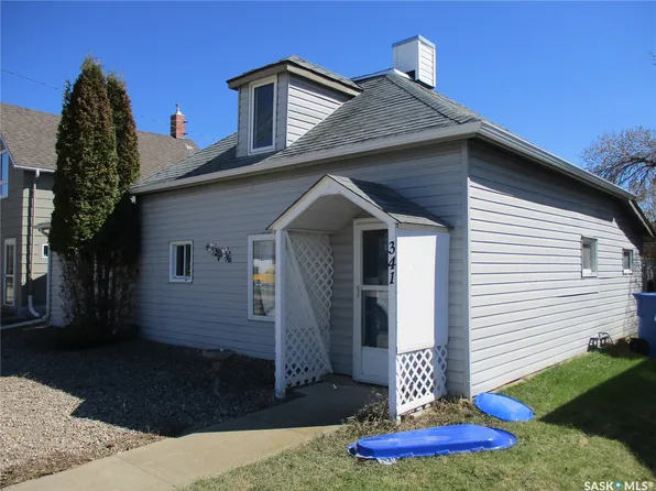 341 4th Avenue W, Melville, SK S0A 2P0