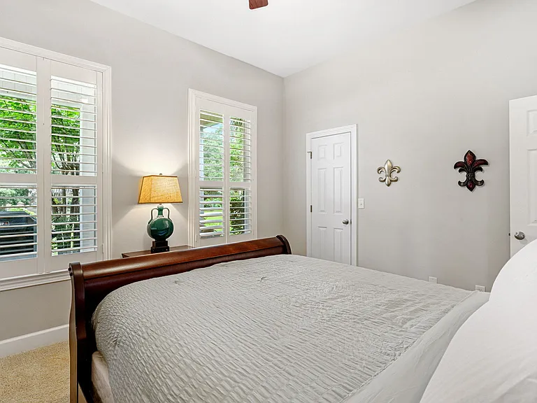 615 Shore Dr — Photo 32