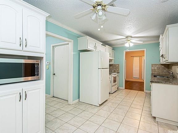 4th image of 2414 Meadow Pond Trl