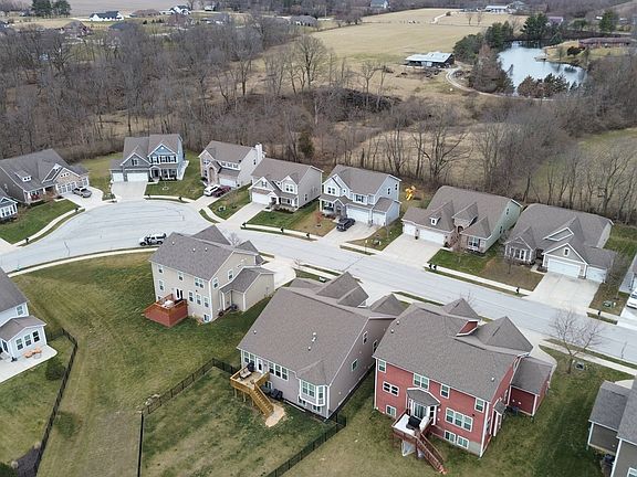 4th image of 4220 Parliament Way