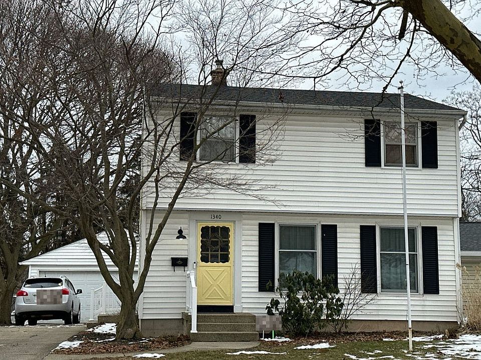 1st image of 1340 Burke Ave NE