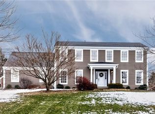 300 Winter Run Ln, Mars, PA 16046