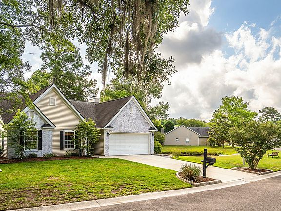 3rd image of 224 Sugar Magnolia Way
