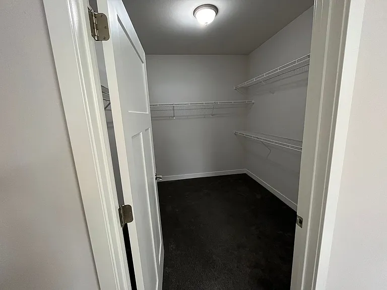 Cottage Grove Commons: Gaston — Photo 103